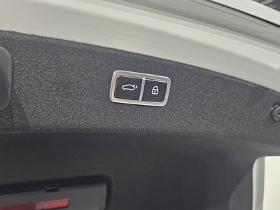 2024 Genesis G80 (RG3) thumbnail 26