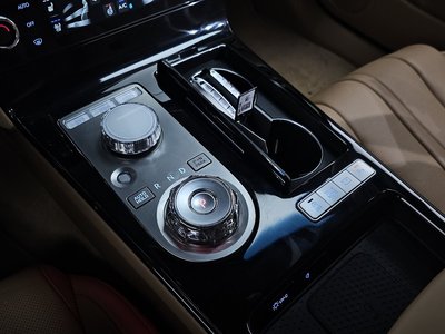 2024 Genesis G80 (RG3) thumbnail 12