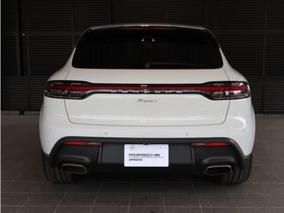 PORSCHE MACAN - 6