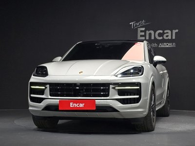 2025 Porsche CAYENNE 照片 2