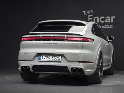 2025 Porsche CAYENNE 照片 3