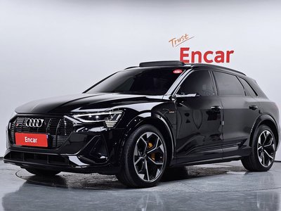 2023 AUDI E-TRON photo 1