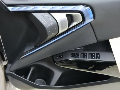 2025 BMW X3 — миниатюра 33