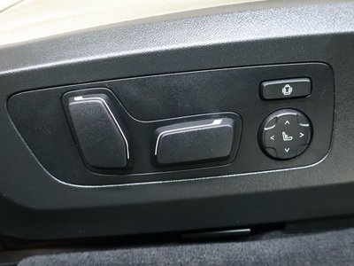 2025 BMW X3 — миниатюра 32