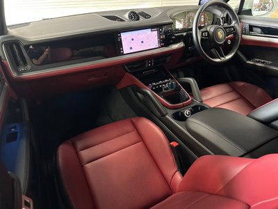 صورة 4 لـ 2024 Porsche CAYENNE