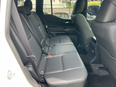 صورة مصغرة 37 لـ 2025 Toyota LAND CRUISER 250