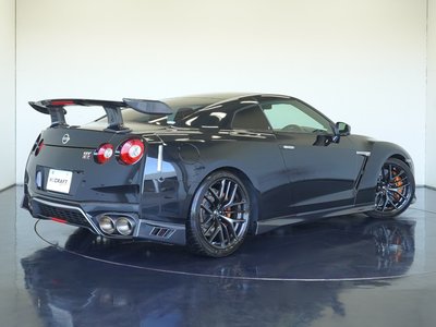 NISSAN GT-R - 2