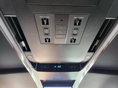 TOYOTA VELLFIRE - 10