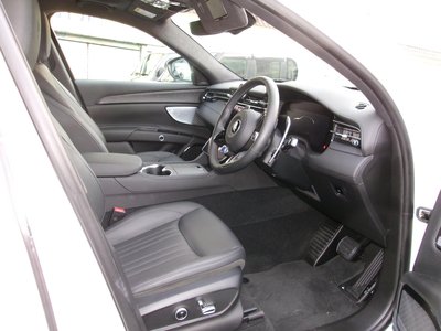 صورة 10 لـ 2025 Maserati GRECALE