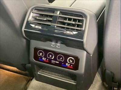 2024 BMW 5 SERIES SEDAN 照片 7