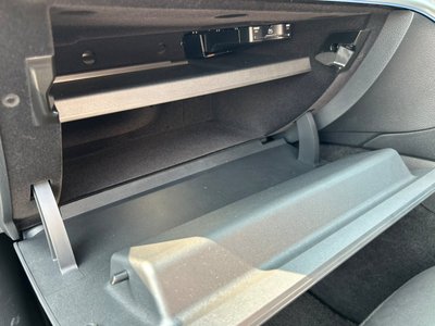 صورة مصغرة 49 لـ 2025 Mercedes-BENZ C-CLASS
