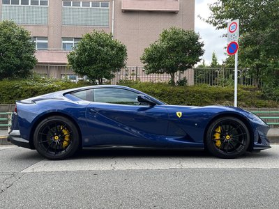 FERRARI 812 - 9