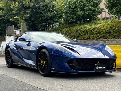 FERRARI 812 - 10