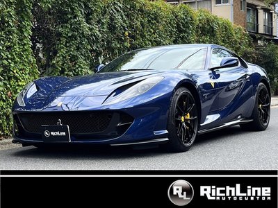 FERRARI 812 - 1