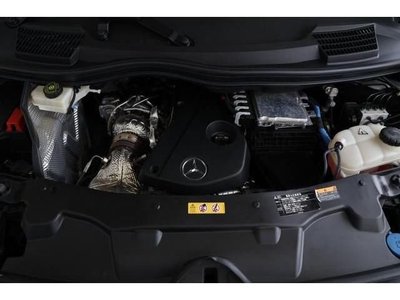 صورة 8 لـ 2023 Mercedes-BENZ V-CLASS