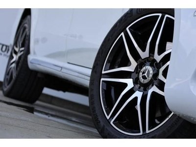 صورة 9 لـ 2023 Mercedes-BENZ V-CLASS