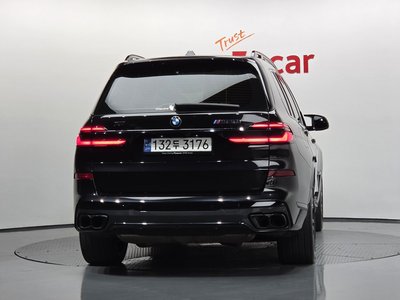 2023 BMW X7 — фото 4