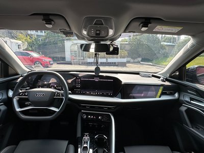 2025 AUDI Q5 photo 4