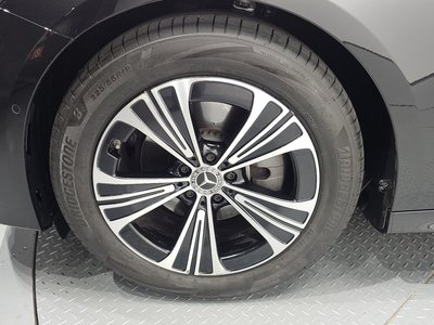 MERCEDES-BENZ E-CLASS - 6