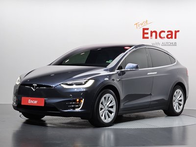 TESLA MODEL X - 1