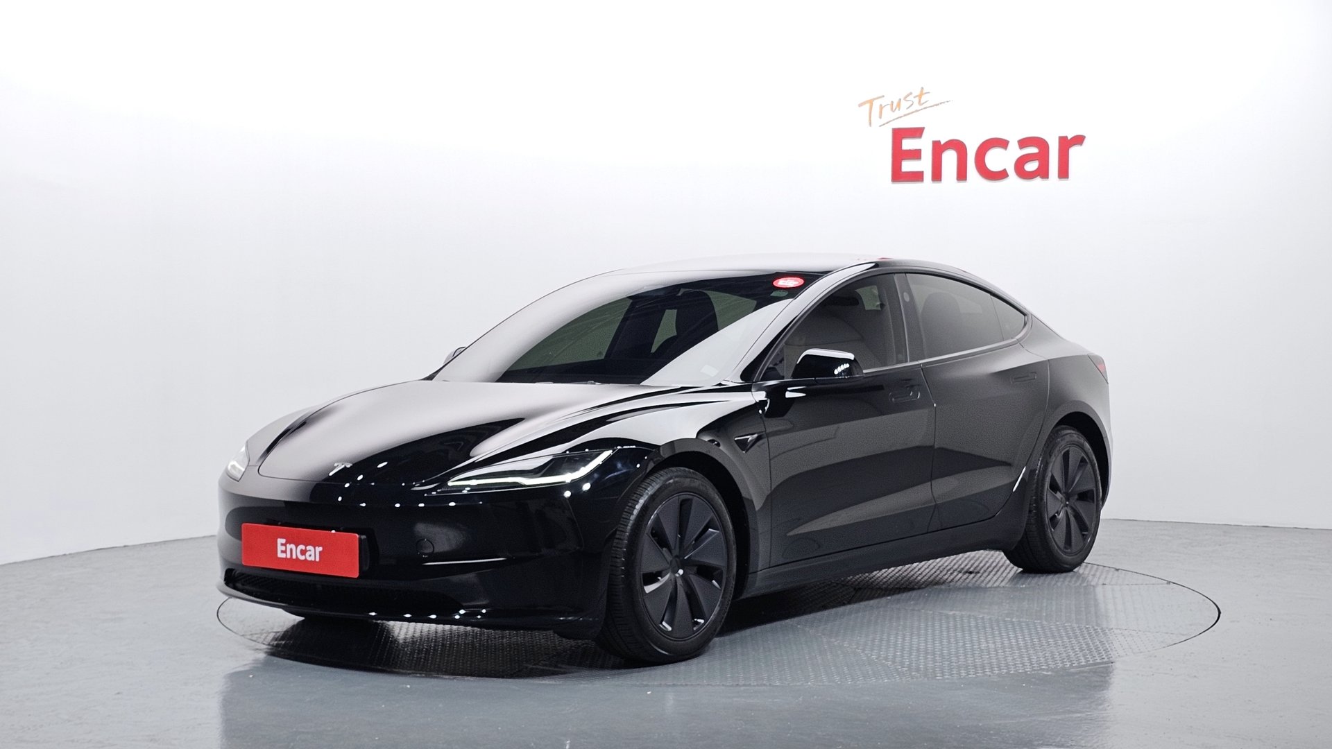 TESLA MODEL 3 - View 1
