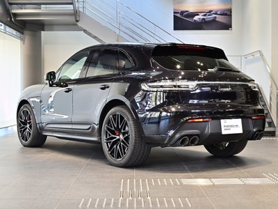 PORSCHE MACAN - 3