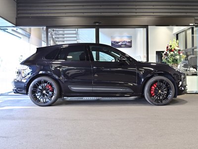 PORSCHE MACAN - 6