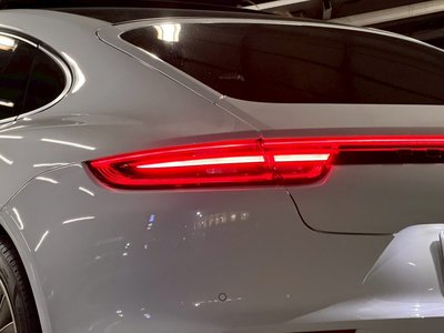 PORSCHE PANAMERA - 4