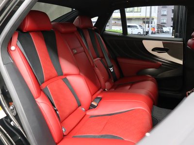 2020 Lexus LS photo 9