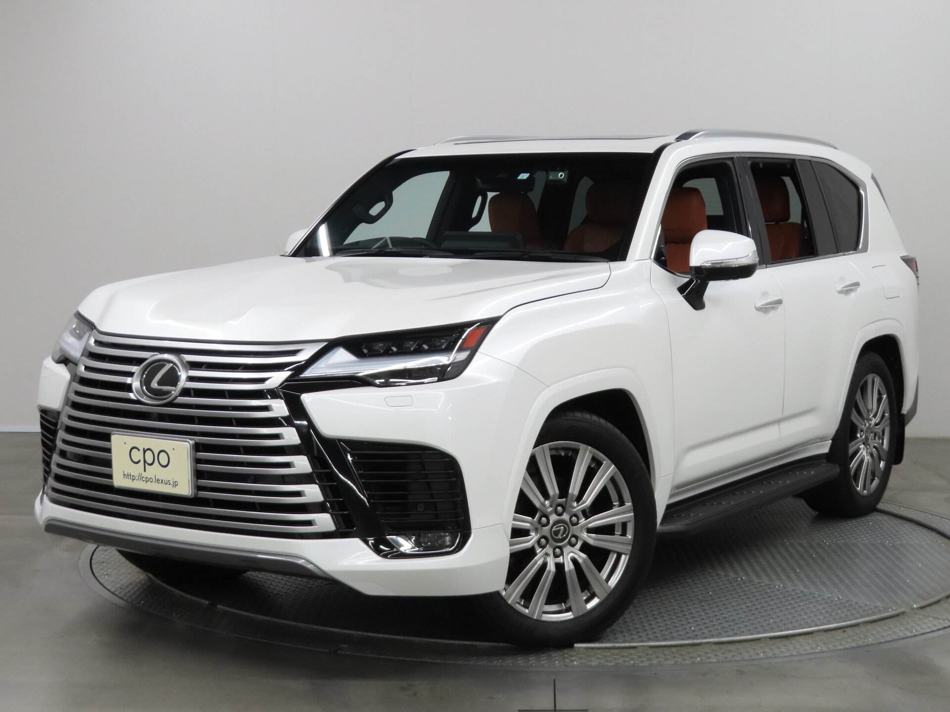 LEXUS LX - View 1