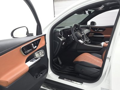 2024 Mercedes-BENZ GLC — миниатюра 13