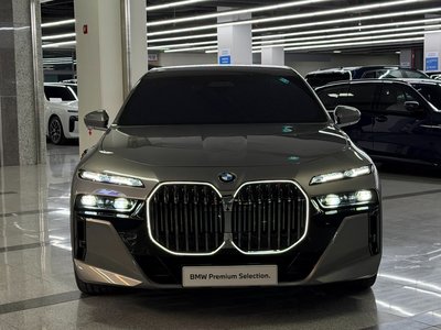 BMW 7 SERIES - 2