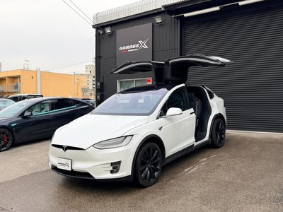 TESLA MODEL X - 8