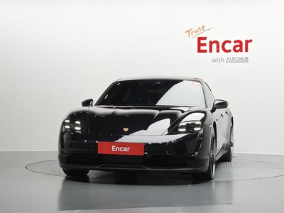 PORSCHE TAYCAN - 2