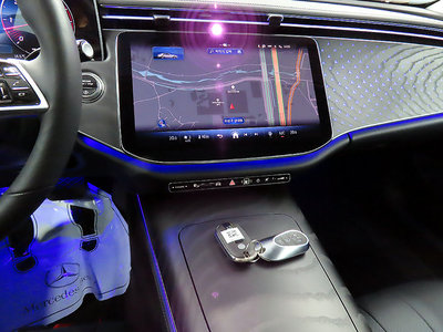 MERCEDES-BENZ E-CLASS - 9