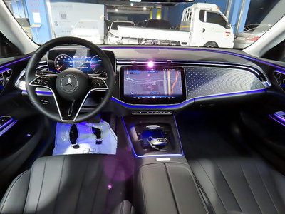 MERCEDES-BENZ E-CLASS - 6