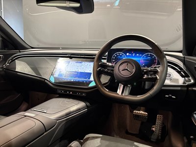 MERCEDES-BENZ E-CLASS - 3