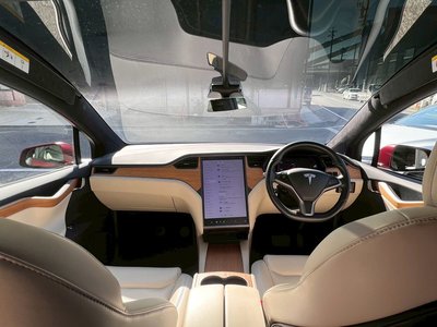 صورة 3 لـ 2020 Tesla MODEL X