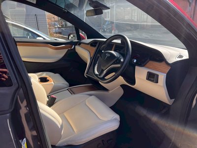 2020 Tesla MODEL X 缩略图 15