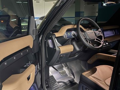 LAND ROVER DEFENDER - 5