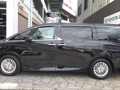 2026 Toyota ALPHARD — фото 6
