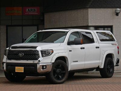 TOYOTA TUNDRA - 1