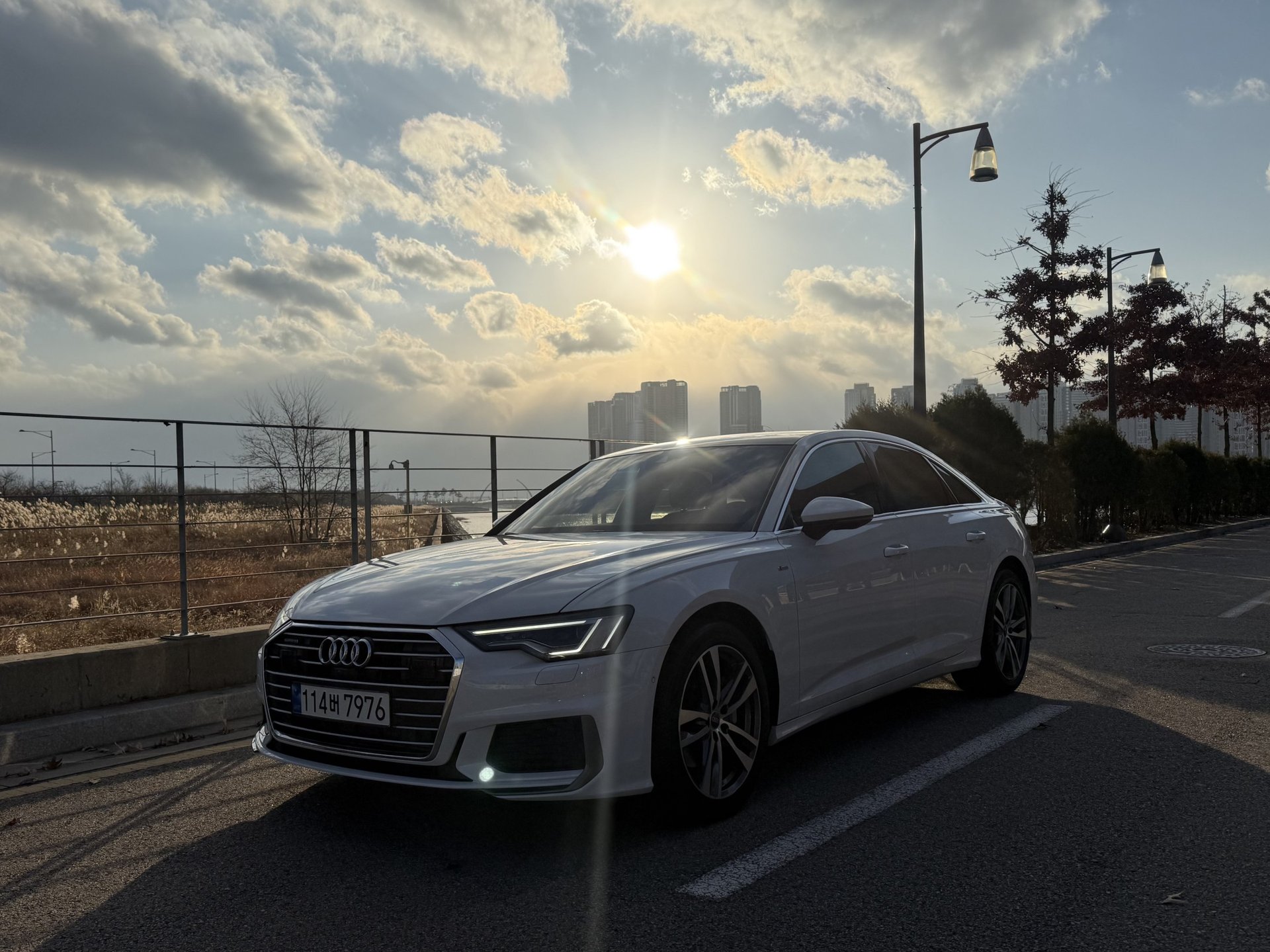 AUDI A6 - View 1