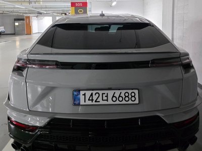 LAMBORGHINI URUS - 7