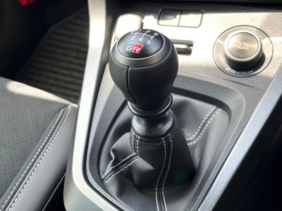 TOYOTA YARIS - 3