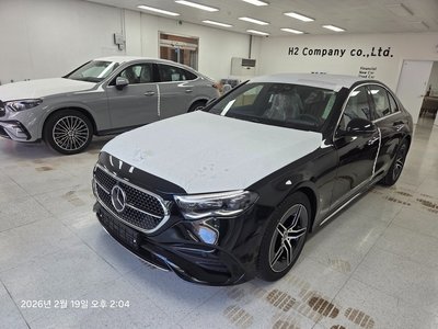 MERCEDES-BENZ E-CLASS - 1