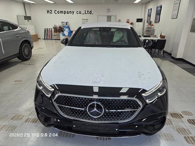 MERCEDES-BENZ E-CLASS - 2