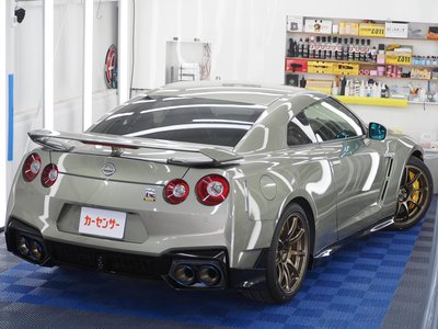NISSAN GT-R - 2