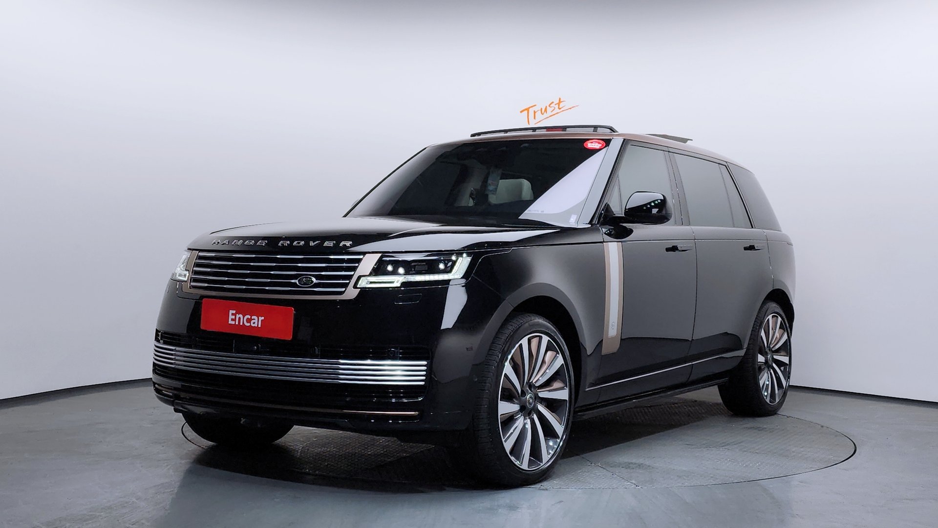 LAND ROVER RANGE ROVER - View 1