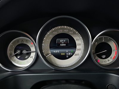 MERCEDES-BENZ E-CLASS - 8